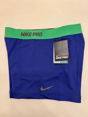 Nike Lady Pro 2.5 Inch Compression Shorts